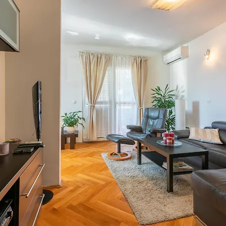 Ruzica Apartman *